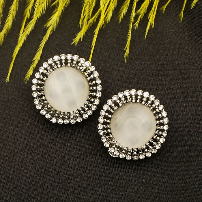 Клипсы "Круг" сияние, цвет белый в серебре