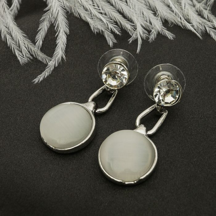 Серьги "Круг" капля, цвет белый в серебре