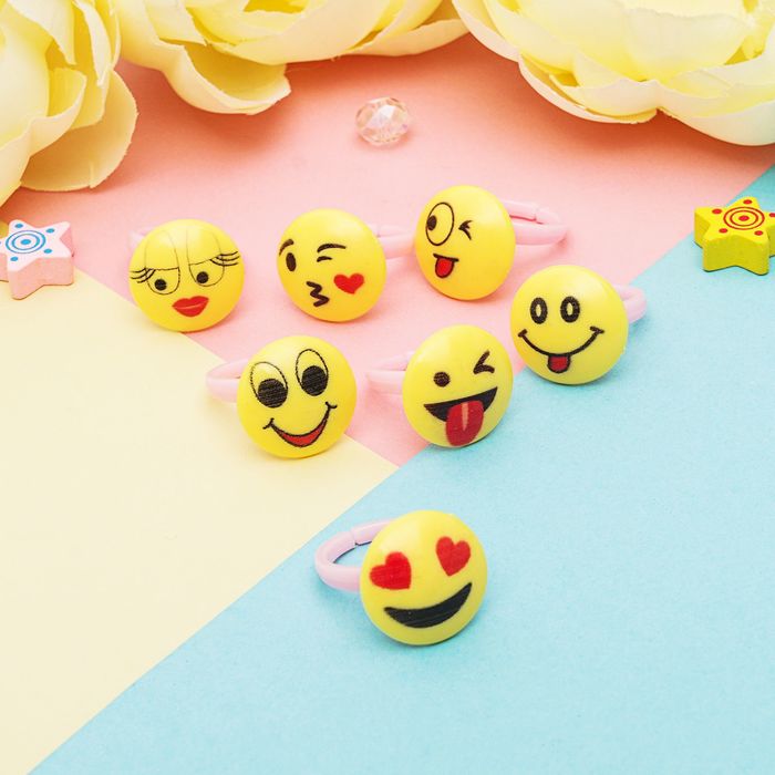 Кольцо детское "Выбражулька" смайлики, d=1,5см, форма МИКС, цвет желтый, безразмерное