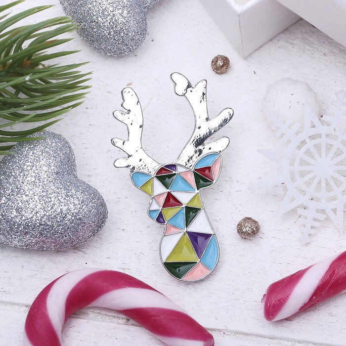 Значок "Олень геометрический", цветная в серебре