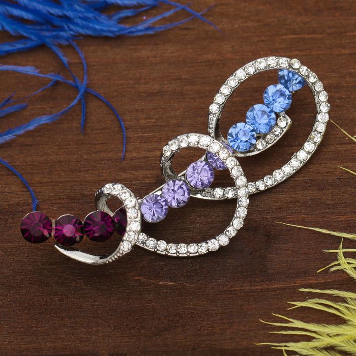 Брошь "Спираль искристая", разноцветная в серебре