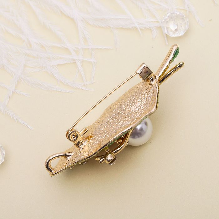 Брошь "Кувшинка цветущая", разноцветная в золоте