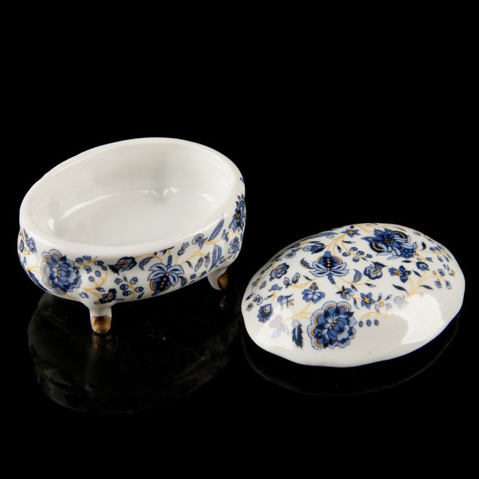 Шкатулка керамика на ножках овальная "Васильки" 7,5х5,5х5 см