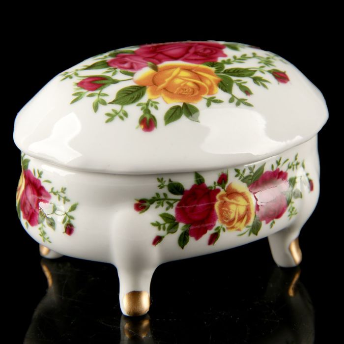 Шкатулка керамика на ножках овальная "Васильки" 7,5х5,5х5 см