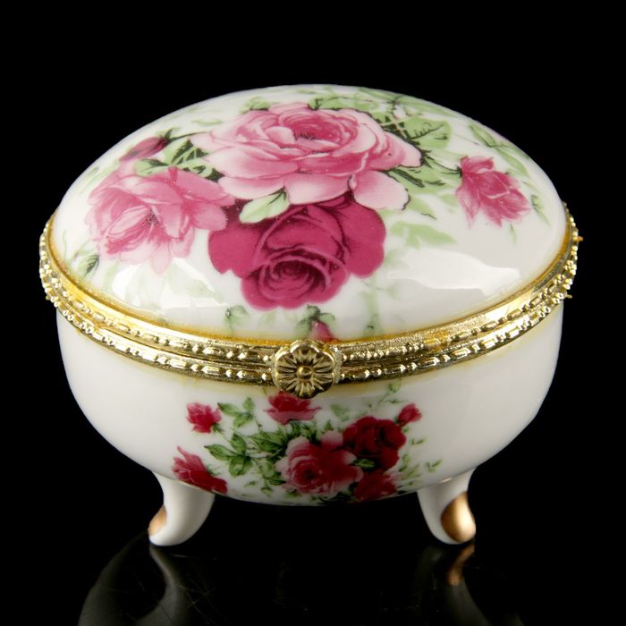 Шкатулка керамика на ножках круглая "Чайные розы" 5,5х8х8 см