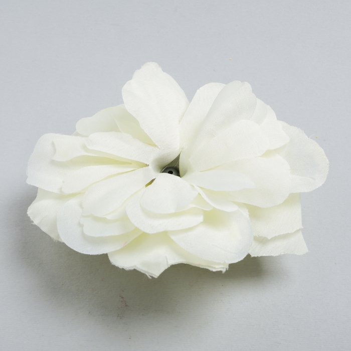 Кремовый цветок для декора