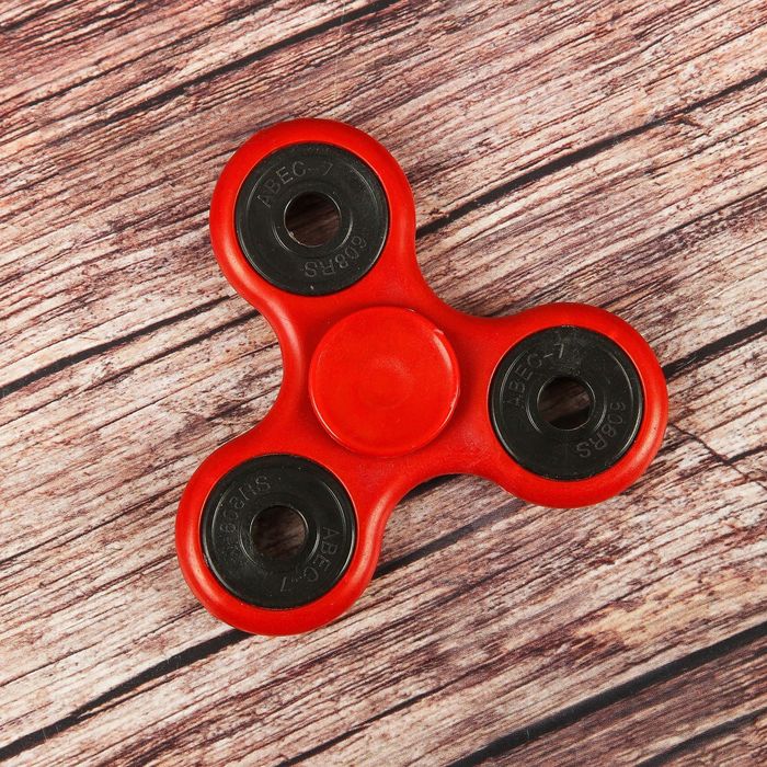 Спиннер "Классика" красный, подшибник с пластик. заглушкой 6,5*6,5*1