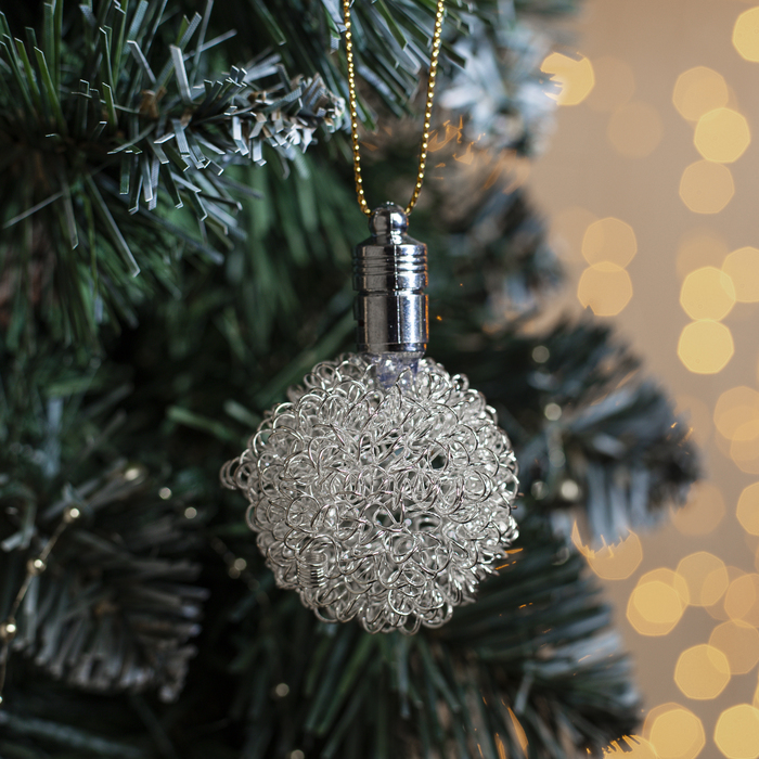 Подвеска световая "Шарик серебряный" (батарейки в комплекте), 6 см, 1 LED, RGB