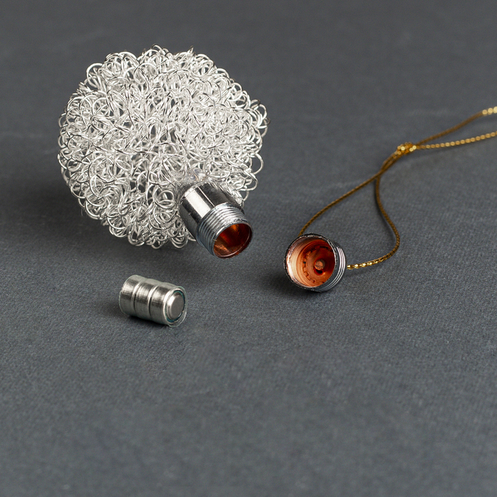 Подвеска световая "Шарик серебряный" (батарейки в комплекте), 6 см, 1 LED, RGB