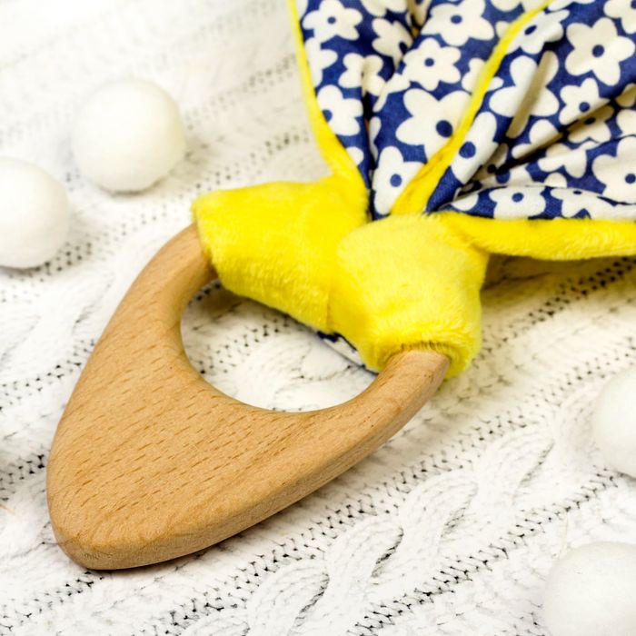 Развивающая игрушка-грызунок «Для маленьких джентльменов», форма морковка