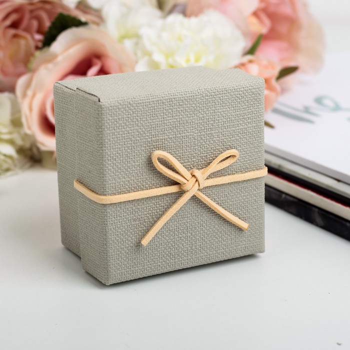 Коробка подарочная, серый, 7 х 7 х 5 см