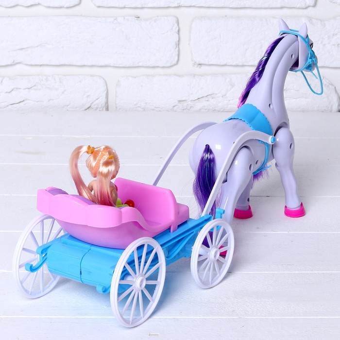 Карета для кукол "Сказка" с куклой малышкой, лошадка ходит, звуковые эффекты, МИКС