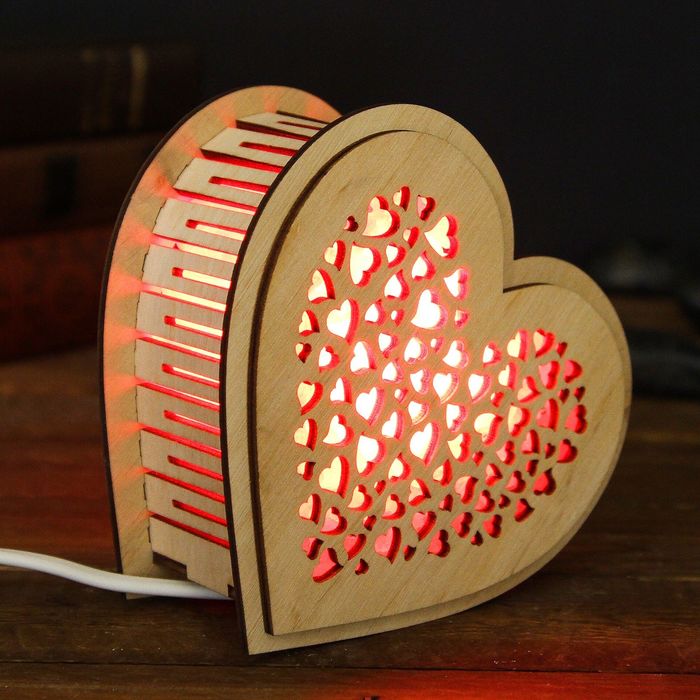 Соляной светильник "Сердце", с кристаллами соли, деревянный декор