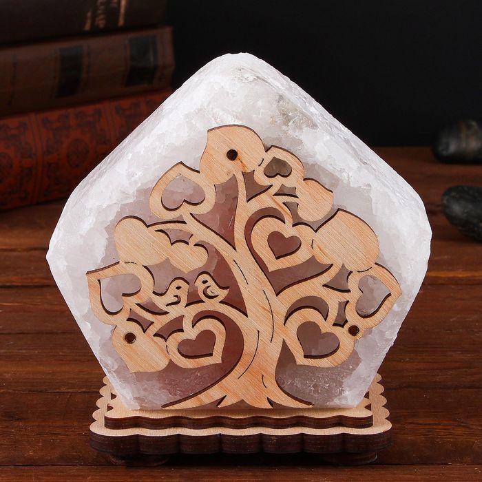 Соляной светильник "Домик из дерева", деревянный декор, цветной, красный, цельный кристалл