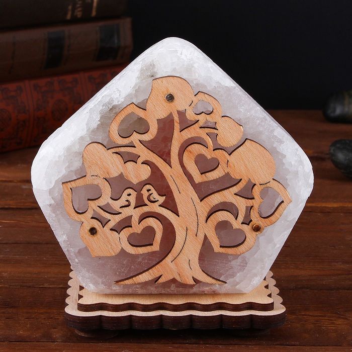 Соляной светильник "Домик из дерева", деревянный декор, цветной, красный, цельный кристалл