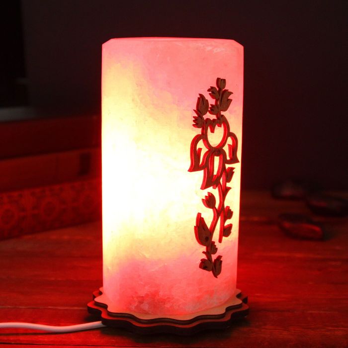 Соляной светильник "Цилиндр с узором", красный, цельный кристалл, d=10 см, h=18 см, деревянный декор