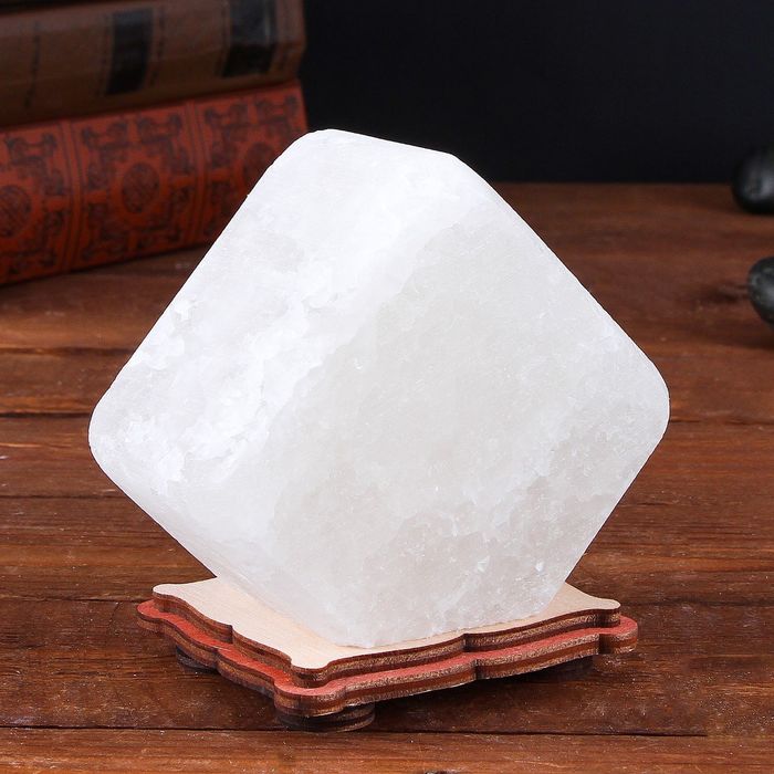 Соляной светильник USB "Радуга КУБИК", 8 х 8 см, цельный кристалл