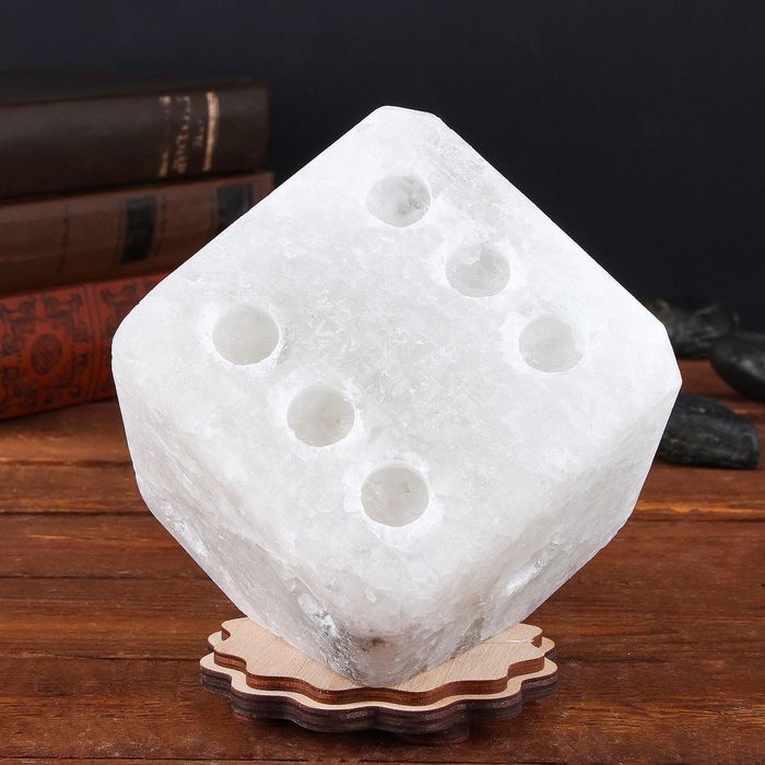 Соляной светильник "Кубик Зарик", малый, цвет зеленый, 10 х 10 см, цельный кристалл