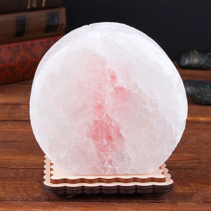 Соляной светильник "Круг", цвет красный, 8 х 8 х 6 см, цельный кристалл