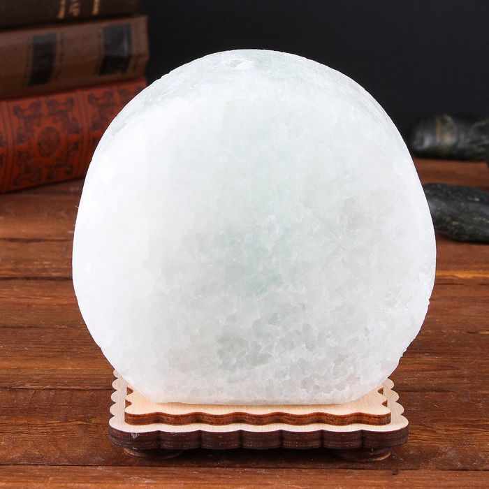 Соляной светильник "Круг", цвет зеленый, 8 х 8 х 6 см, цельный кристалл