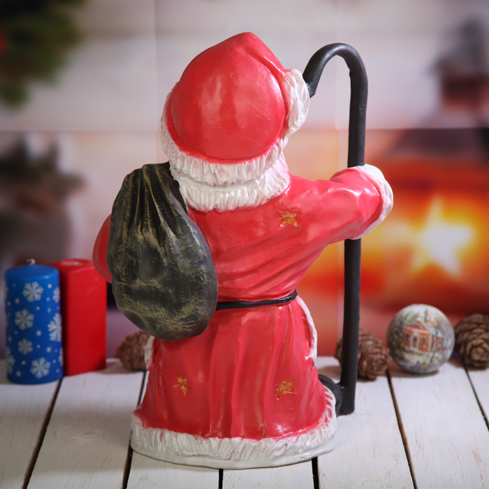 Фигурка "Дед Мороз с посохом", средний 41x29 см