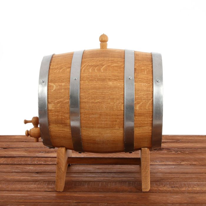 Бочка дубовая, 10 л, обруч из нержавеющей стали, на подставке