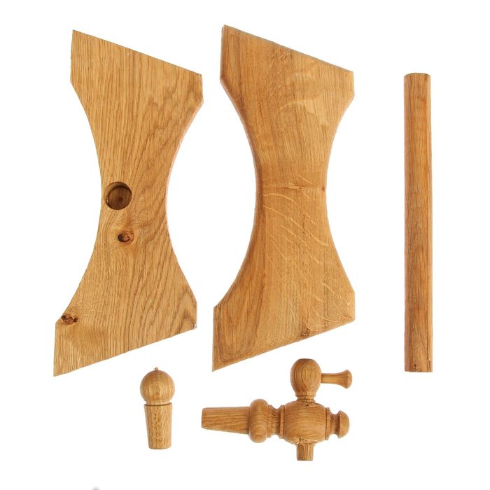 Бочка дубовая, 10 л, обруч из нержавеющей стали, на подставке