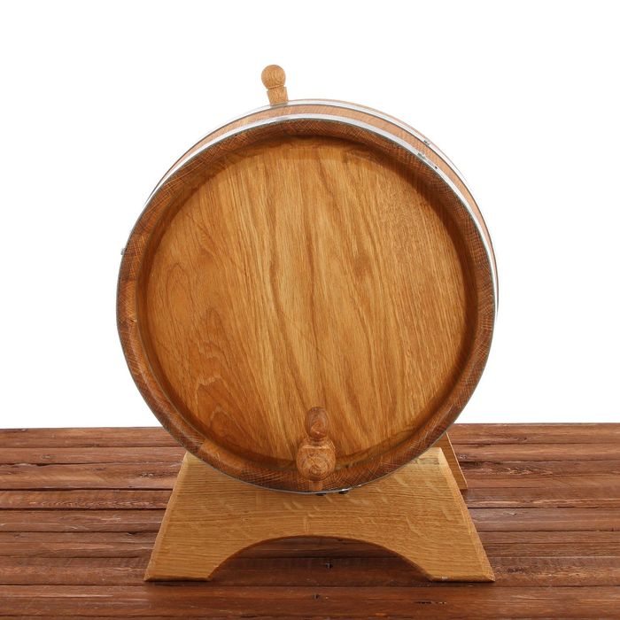 Бочка дубовая, 20 л, обруч из нержавеющей стали, на подставке