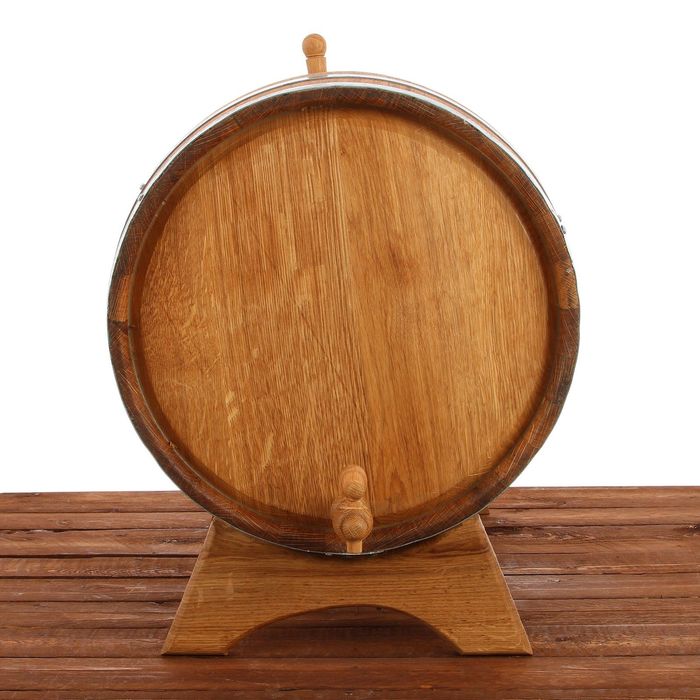 Бочка дубовая, 50 л, обруч из нержавеющей стали, на подставке