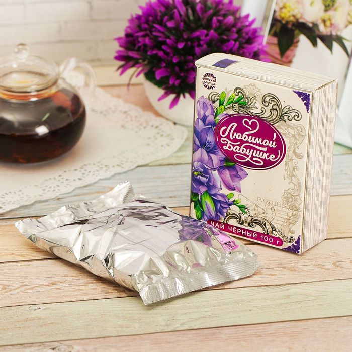 Подарочный чай чёрный в книге "Любимая бабушка", 100 г