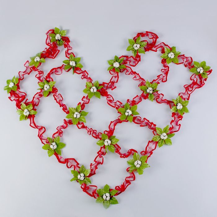 Украшение на капот "Сетка", цвет красный