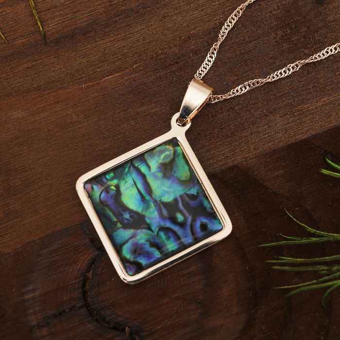 Кулон женственный "Галиотис" ромб, в золоте