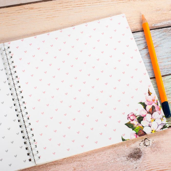 Смешбук на гребне "Самой родной бабушке", твёрдая обложка, 20 х 20 см, 40 листов