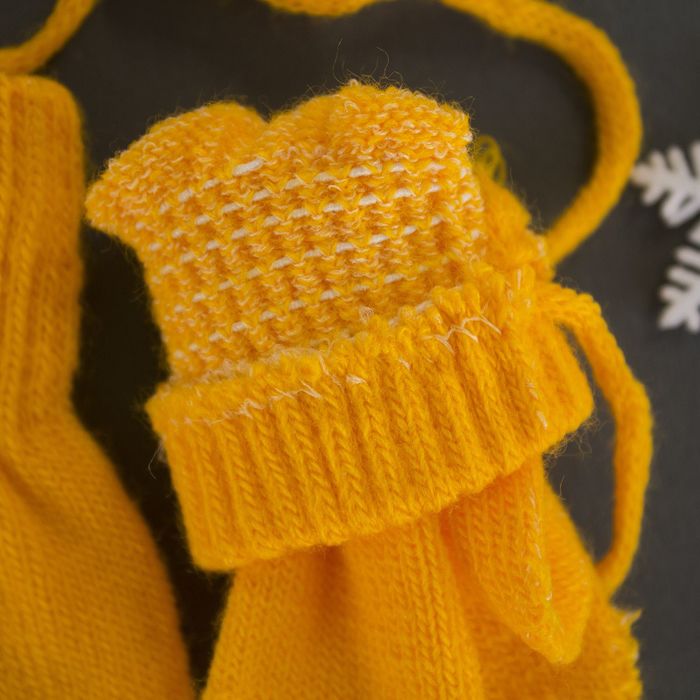 Варежки детские на верёвочке, размер 14 (р-р произв. 12*7 см), цвет жёлтый