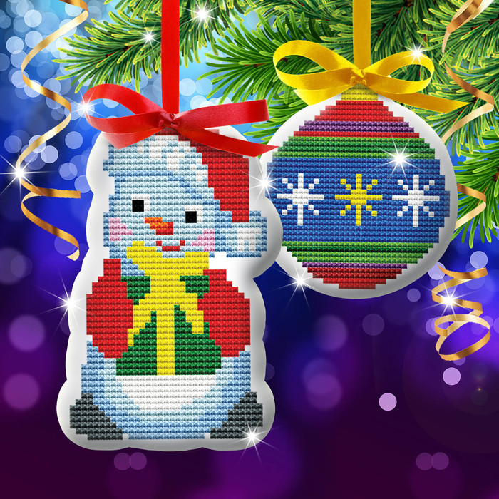 Новый год, вышивка крестиком на елочной подвеске "Снеговик и елочная игрушка", основа 25*35 см