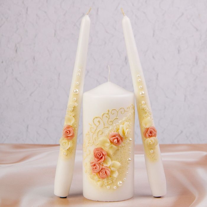 Семейный очаг "Андинна" контур цвета айвори, полимерная глина, бисер и жемчуг, розовый