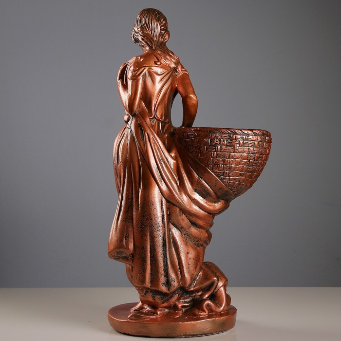Фигурное кашпо "Девушка с корзиной" медь 64см