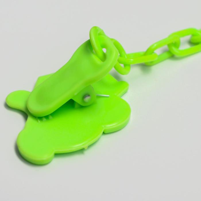 Держатель для пустышки на цепочке, цвет зелёный, МИКС форм