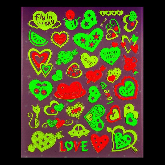 Наклейка пластик светящаяся "Сердечки" МИКС 30х18 см