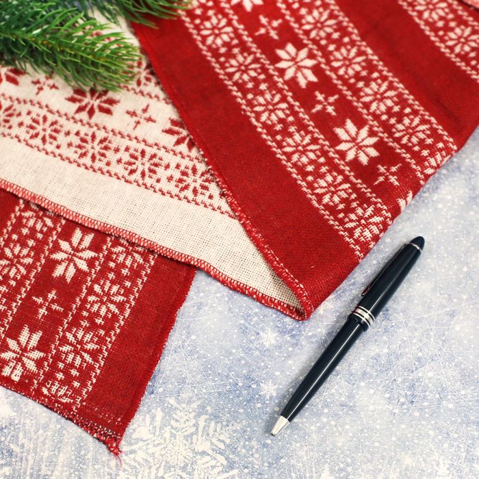 Подарочный набор "Пусть исполнятся заветные мечты!": теплый шарф и ручка