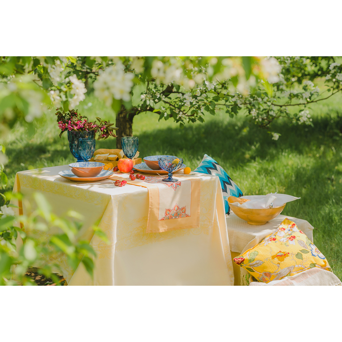 Столовый набор "Этель" (скатерть 150х200 см, салфетки 45х45 см - 6 шт.) цвет шампань, хл. с ВМГО