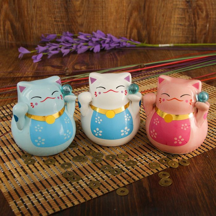 Сувенир кот копилка керамика " Манэки-нэко с шаром" МИКС 9,5х7х9 см