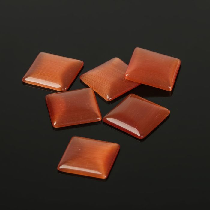 Кабошон "Кошачий глаз" квадрат 14*14мм (набор 5шт), цвет красный