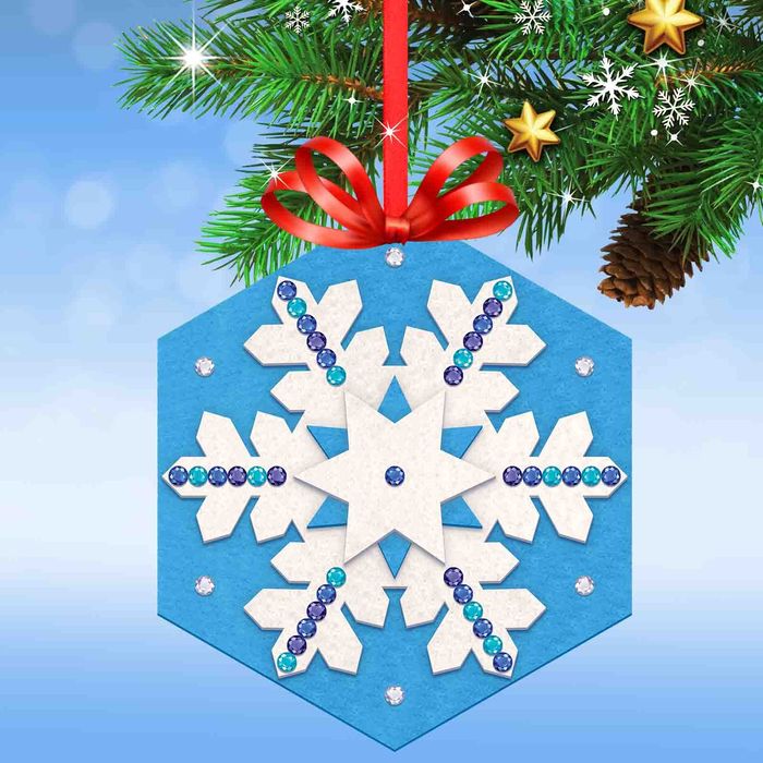 Новогодняя игрушка из фетра "Снежинка"