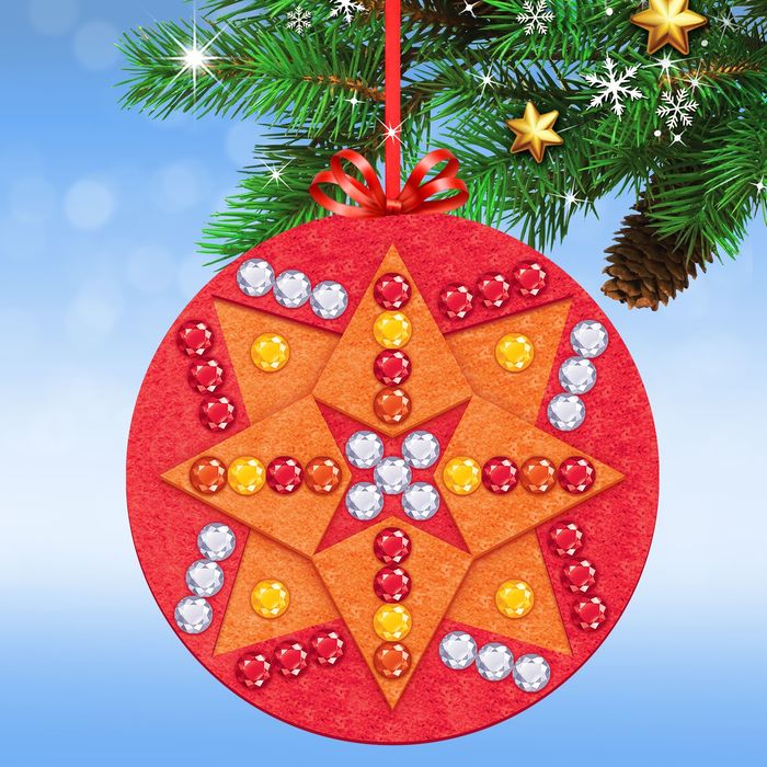 Новогодняя игрушка из фетра "Шарик"