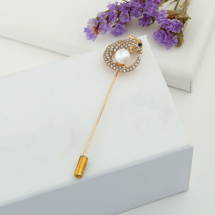 Булавка "Барс", цвет белый в золоте