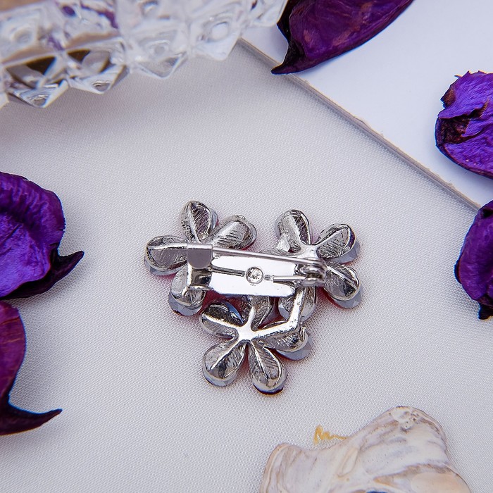 Брошь "Цветов соцветие", цвет малиново-радужный в серебре