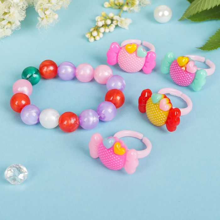 Набор детский "Выбражулька" 5 предметов: 4 кольца, браслет, конфеты, цвет МИКС