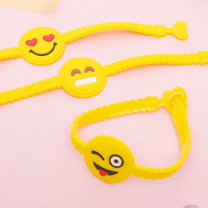 Браслет детский "Выбражулька", смайлы, цвет желтый, форма микс