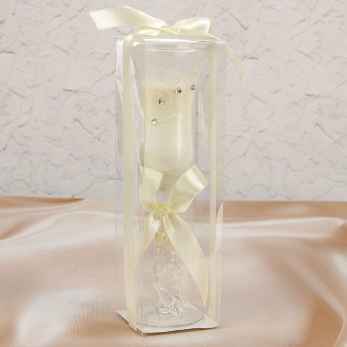 Подсвечник в виде бокала на одну свечу со стразами и бантом, в упаковке 5,5*5.5*19см.